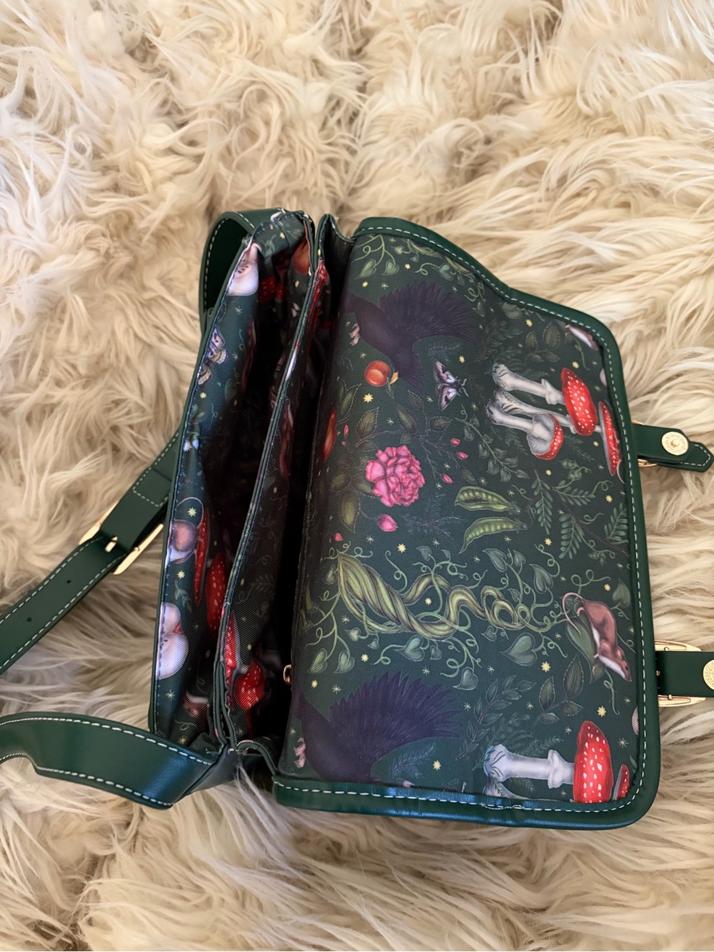 Emerald Green Crossbody Bag with Gold Buckles - Picture 3 of 4